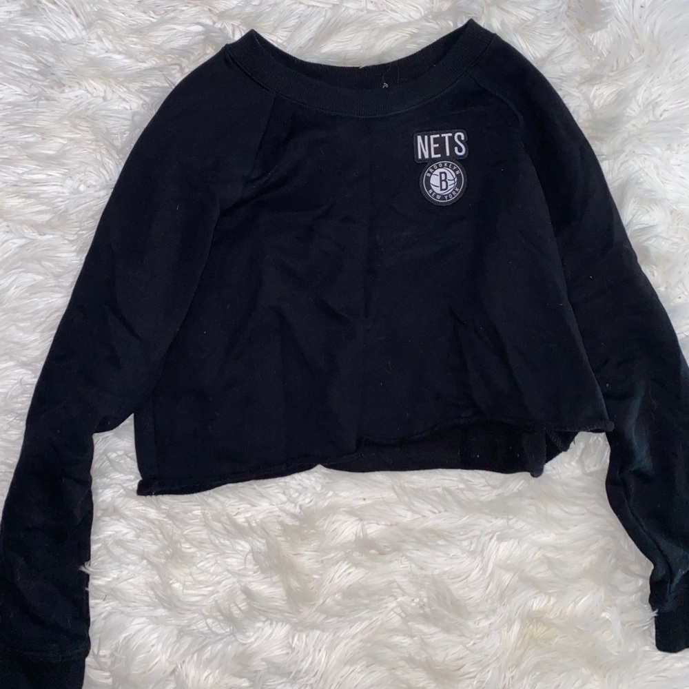 Brooklyn Nets cropped black sweatshirt